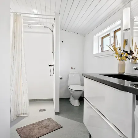 Semesterbostad Stunning In With Kitchen Asnæs
