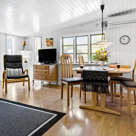 Stunning In With Kitchen *