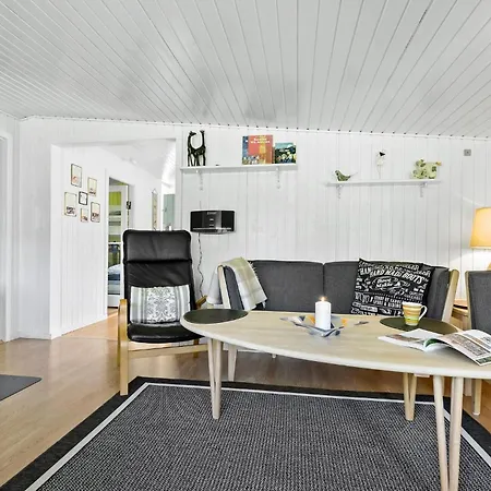 Semesterbostad Stunning In With Kitchen